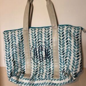 Elegant Blue and White Leaf Tote Bag